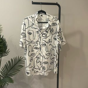 Men’s Face Pattern XL Button Up Short Sleeve